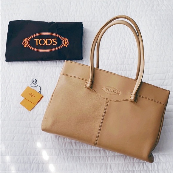 Tod's Handbags - Brand New! TOD’S Mocassino Bag